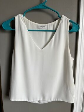 Babaton White V-Neck Sleeveless Camisole